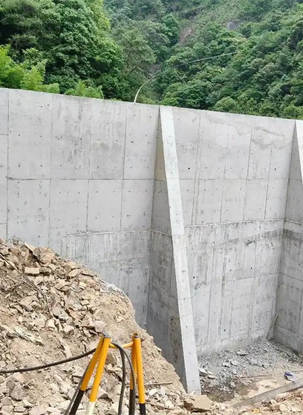青岛市北区重力式挡土墙